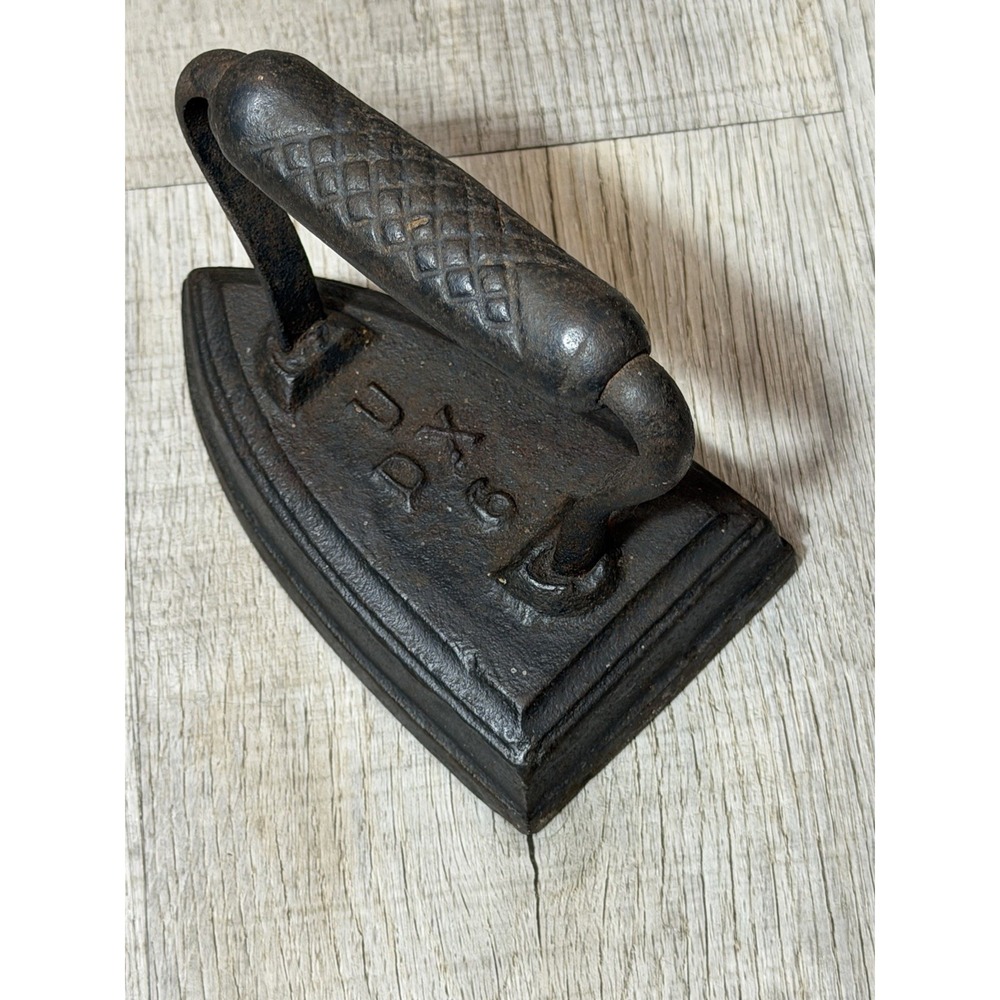 Vintage Rustic Antique Cast Flat Iron DX 6 Collectible 1880's To 1910 - Picture 4 of 8